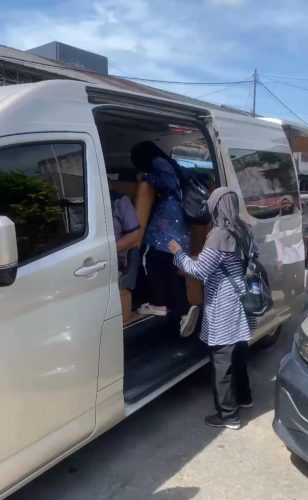 Hiace kap 14 pax